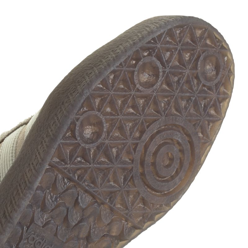 JI3882_9_FOOTWEAR_Photography_Detail View 2_white.jpg