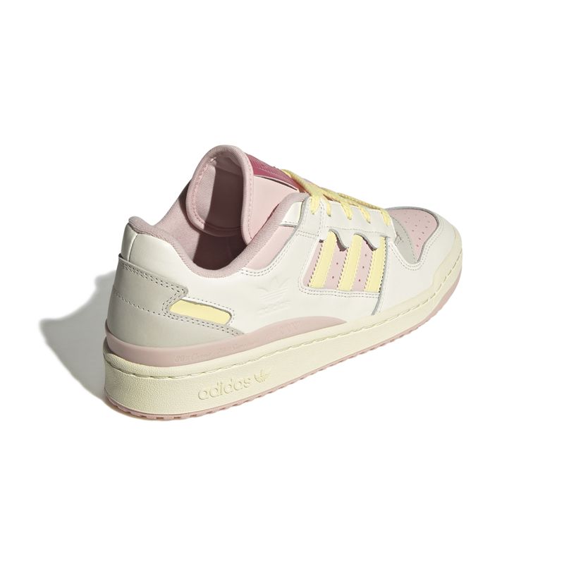 JR8032_7_FOOTWEAR_Photography_Back-Lateral-Top-View_white.jpg