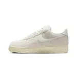 hf2897_001_nike_calzado_air_force_1_07_lx_p_caballero_3.webp