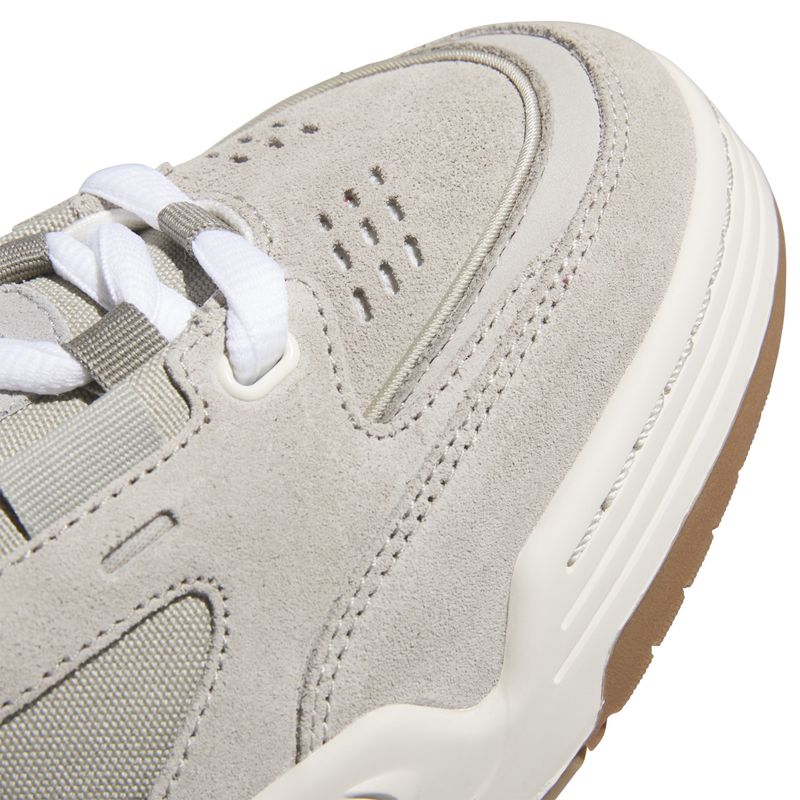 IE4012_8_FOOTWEAR_Photography_Detail View 1_white.jpg