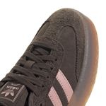 JI2744_8_FOOTWEAR_Photography_Detail-View-1_white.jpg