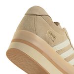 JQ7666_8_FOOTWEAR_Photography_Detail-View-1_white.jpg
