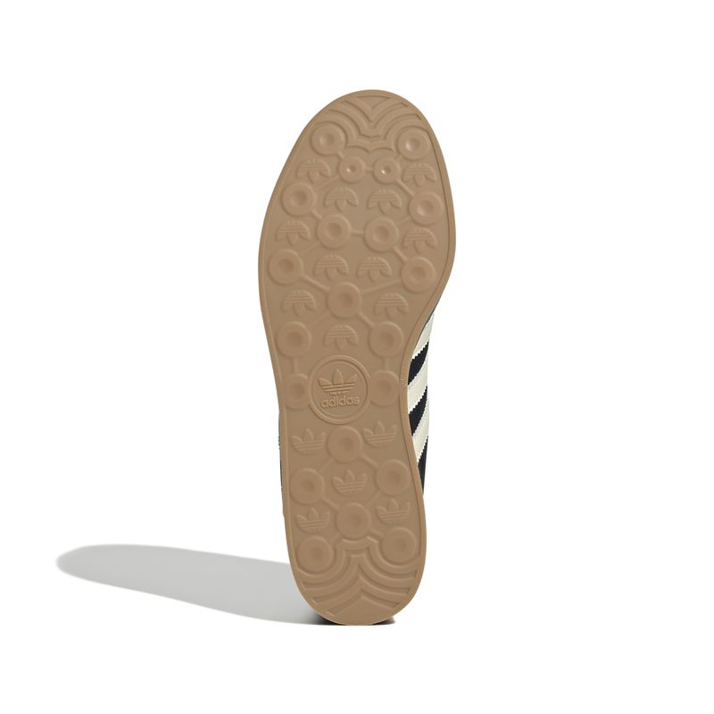 JS0239_3_FOOTWEAR_Photography_Bottom View_white.jpg