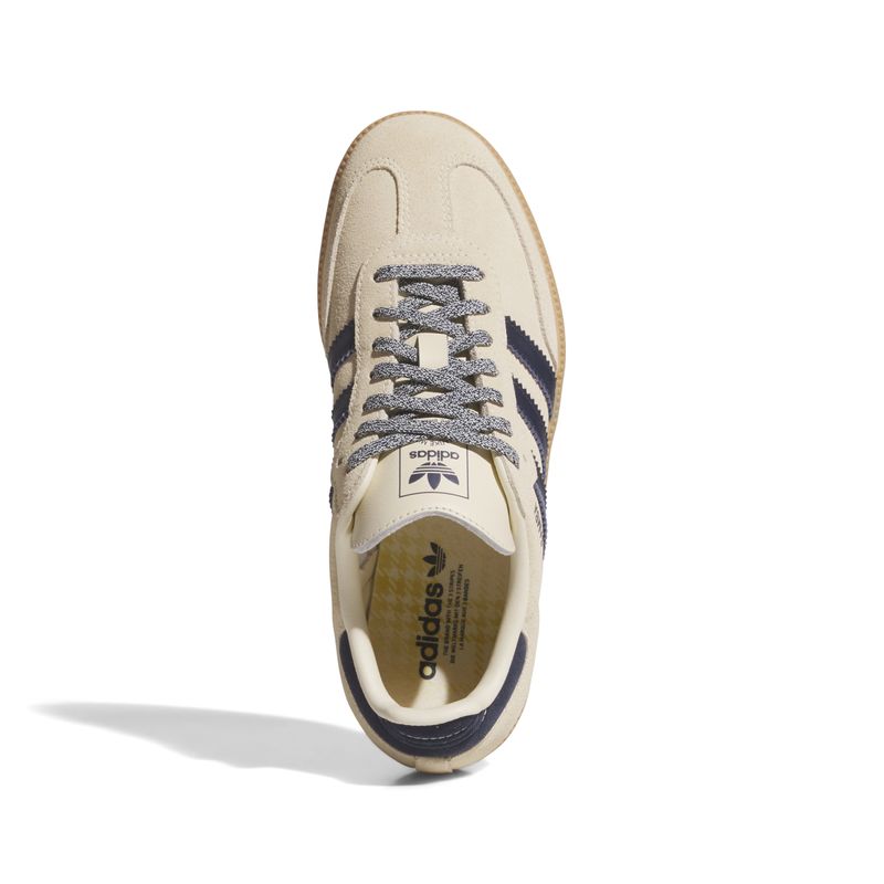 JS3525_3_FOOTWEAR_Photography_Top Portrait View_white.jpg