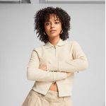 629781_87_puma_chumpa_premium_essentials_p_dama_3.png