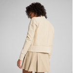 629781_87_puma_chumpa_premium_essentials_p_dama_4.png