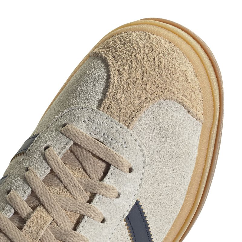 JQ5126_8_FOOTWEAR_Photography_Detail View 1_white.jpg