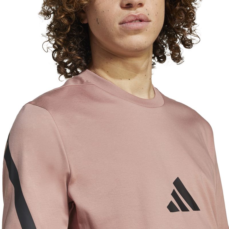 JC7919_6_APPAREL_On Model_Detail View 2_white.jpg