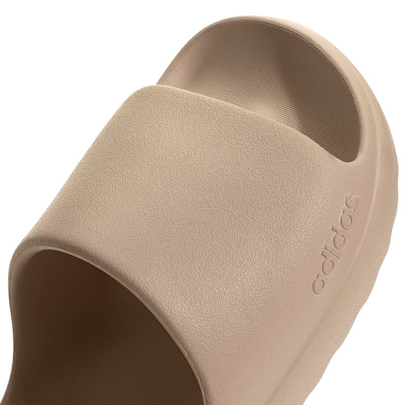 JP9579_8_FOOTWEAR_Photography_Detail View 1_white.jpg