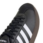 ID3715_8_FOOTWEAR_Photography_Detail View 1_white