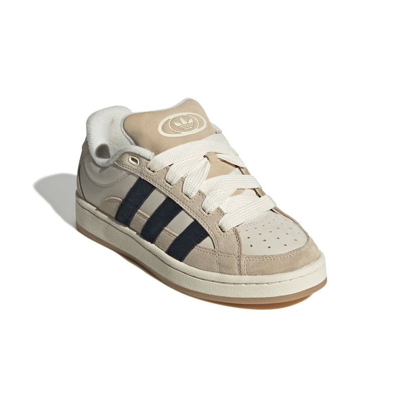 JH9779_6_FOOTWEAR_Photography_Front Lateral Top View_white