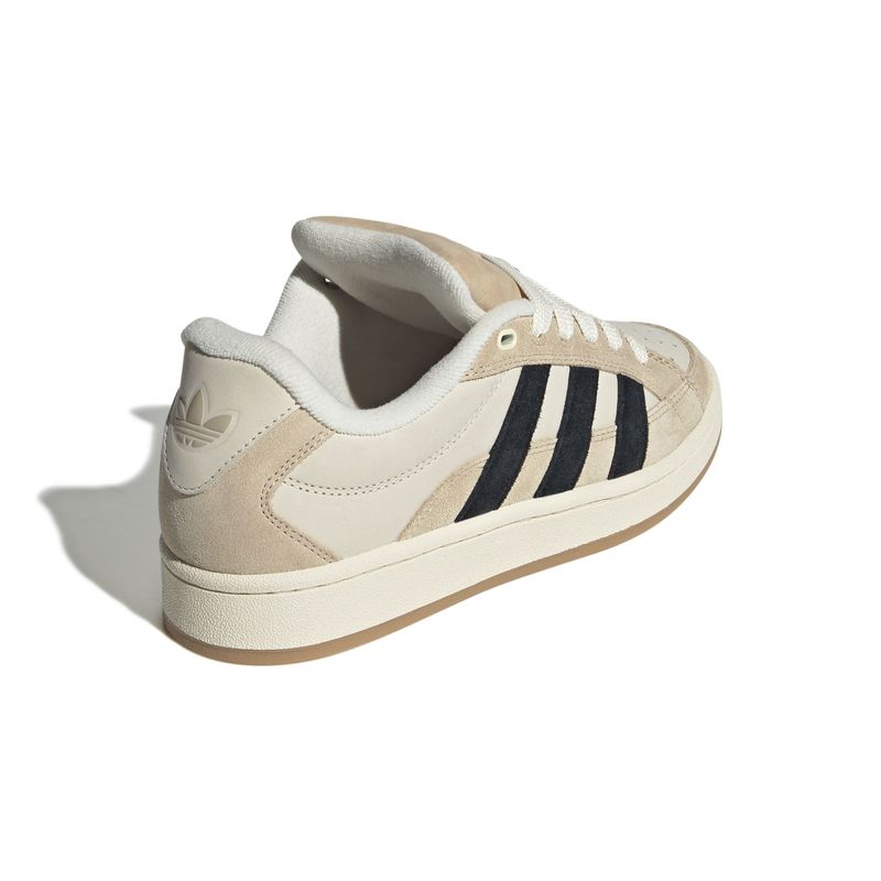 JH9779_7_FOOTWEAR_Photography_Back Lateral Top View_white