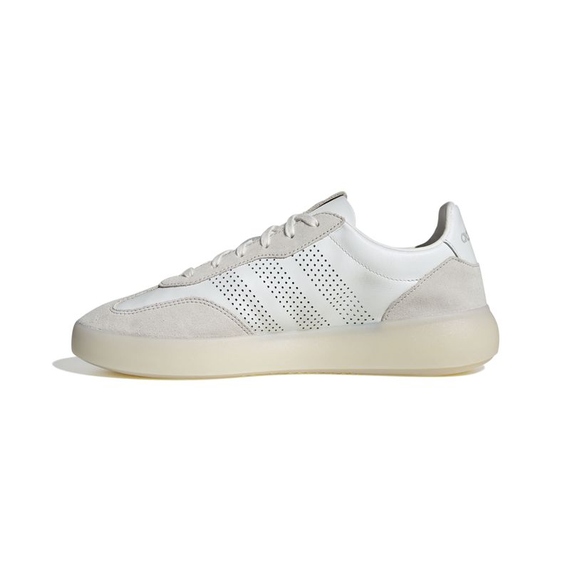 JI2326_5_FOOTWEAR_Photography_Side Medial Center View_white