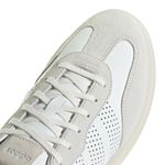 JI2326_8_FOOTWEAR_Photography_Detail View 1_white