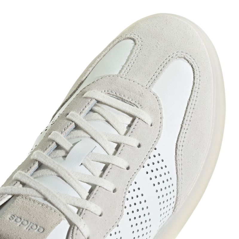 JI2326_8_FOOTWEAR_Photography_Detail View 1_white