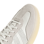 JI2328_9_FOOTWEAR_Photography_Detail View 2_transparent