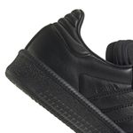 JI3195_9_FOOTWEAR_Photography_Detail View 2_white