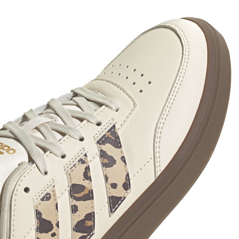 JI4755_8_FOOTWEAR_Photography_Detail View 1_white