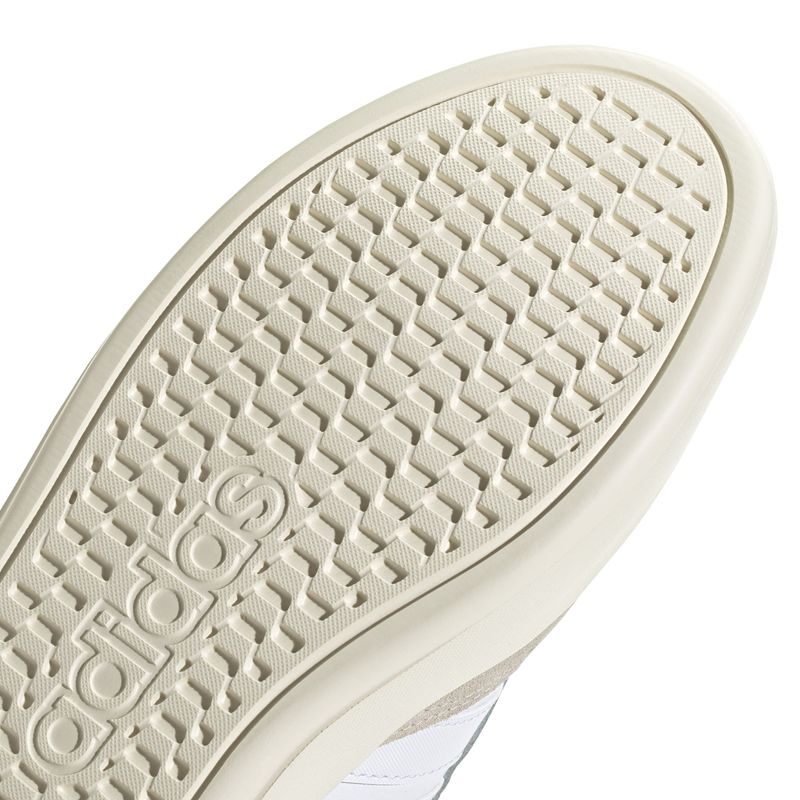 JR0027_9_FOOTWEAR_Photography_Detail View 2_white