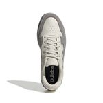 JR0028_3_FOOTWEAR_Photography_Top Portrait View_white