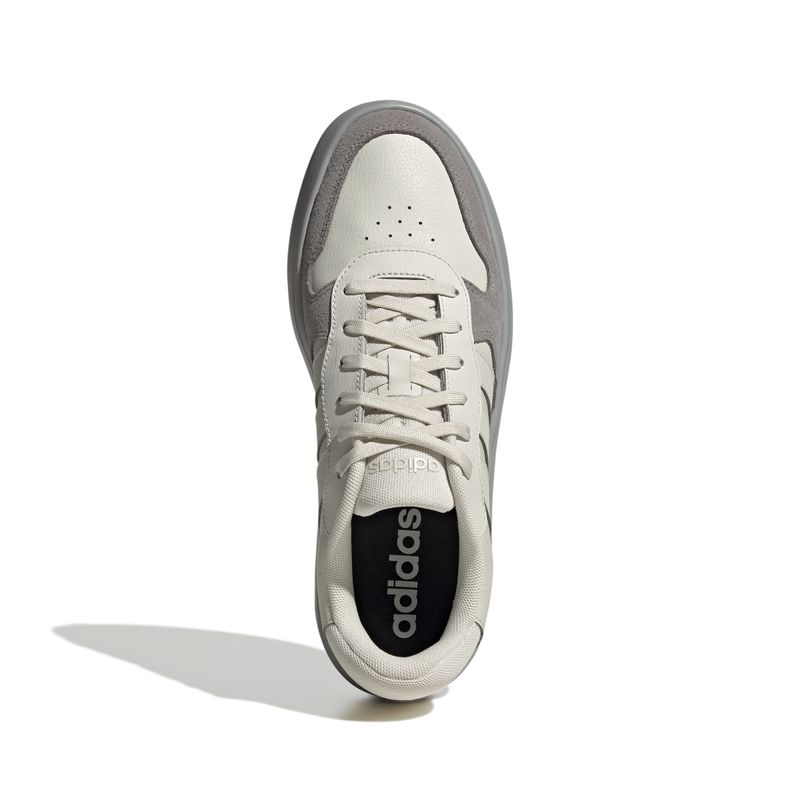 JR0028_3_FOOTWEAR_Photography_Top Portrait View_white