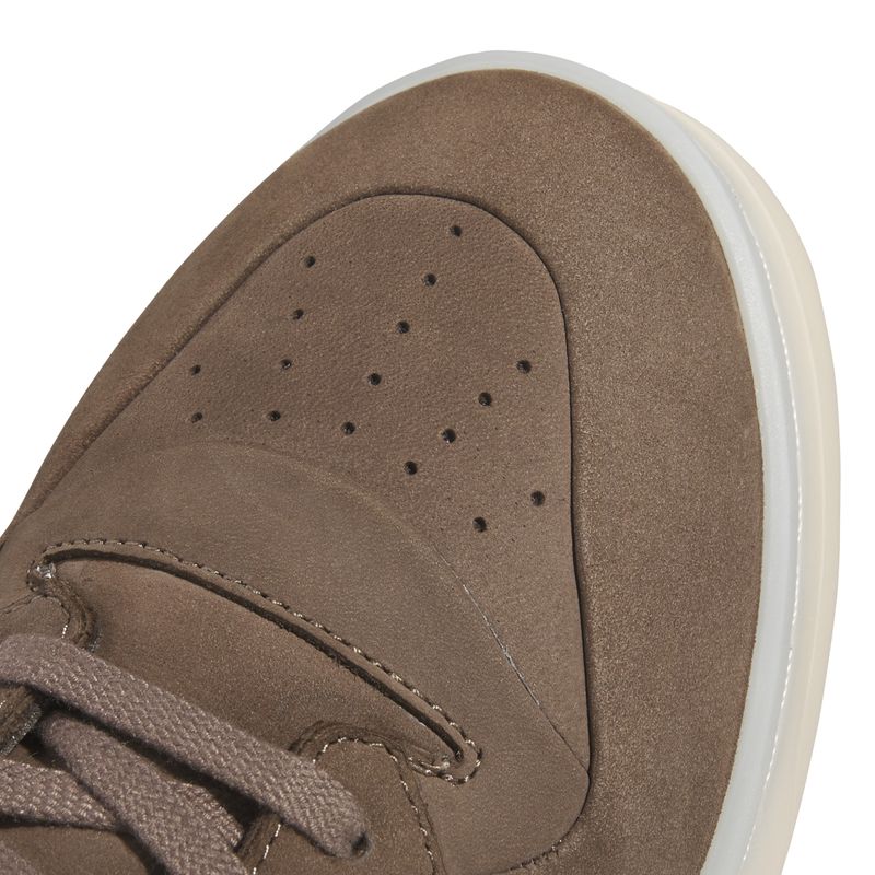 JH7974_9_FOOTWEAR_Photography_Detail View 2_white