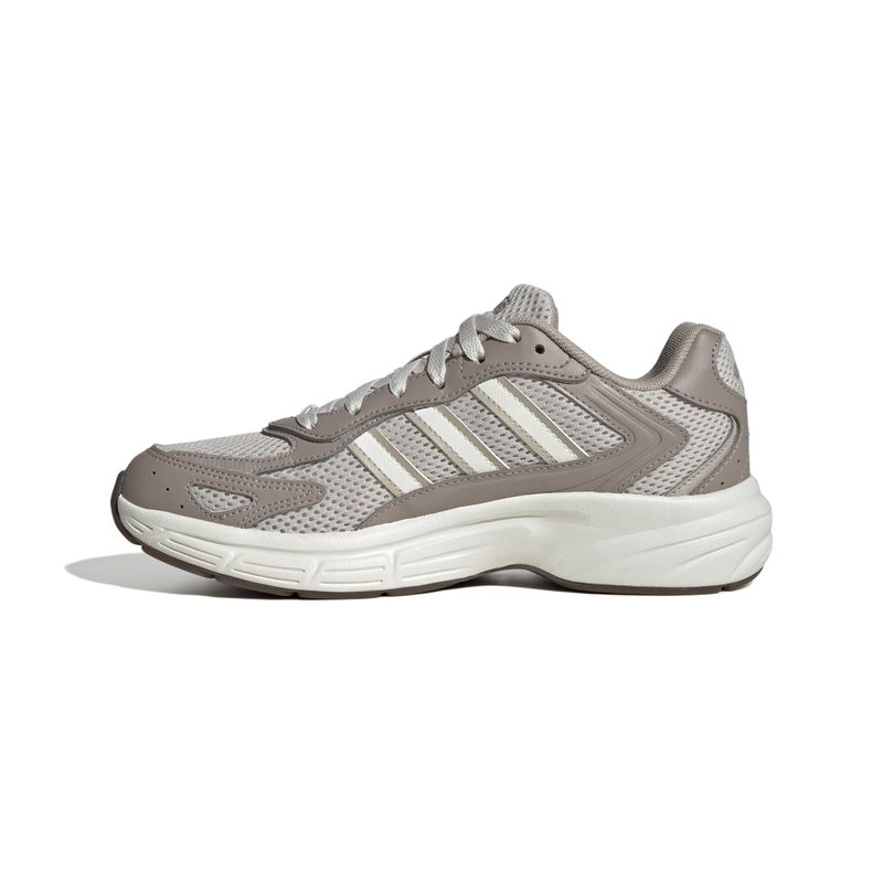 JI2850_5_FOOTWEAR_Photography_Side-Medial-Center-View_white