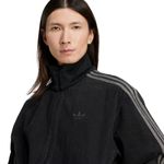 JC6717_6_APPAREL_On-Model_Detail-View-2_white