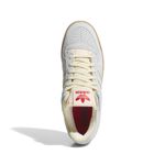 JI0488_3_FOOTWEAR_Photography_Top Portrait View_white