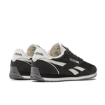 100208831_reebok_ftw_classic_az_female_4