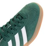 JI2062_8_FOOTWEAR_Photography_Detail View 1_white