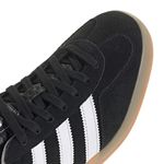 JI2060_8_FOOTWEAR_Photography_Detail View 1_white