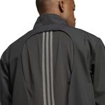 JD0049_5_APPAREL_On Model_Detail View 1_white