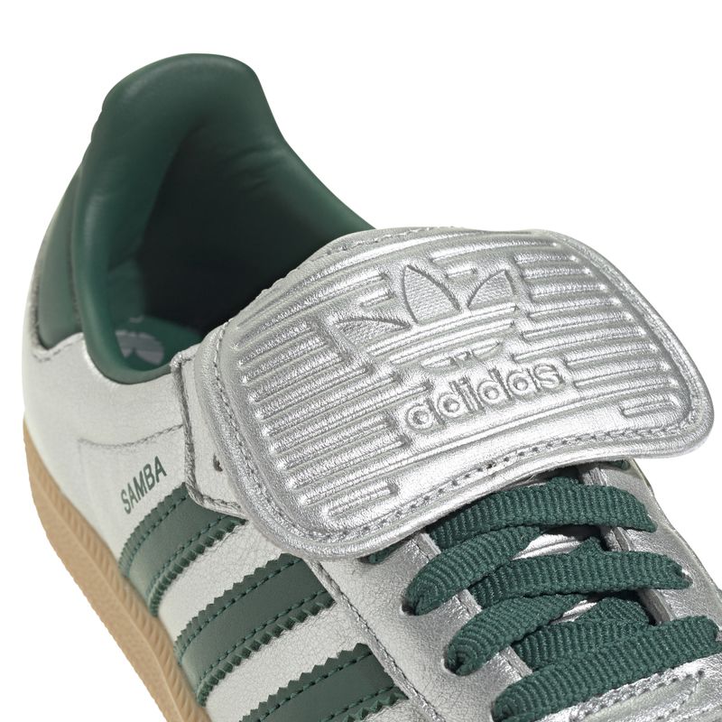 JR1168_8_FOOTWEAR_Photography_Detail View 1_white