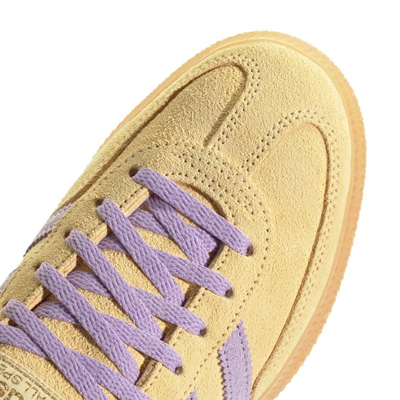 JR3617_9_FOOTWEAR_Photography_Detail View 2_white