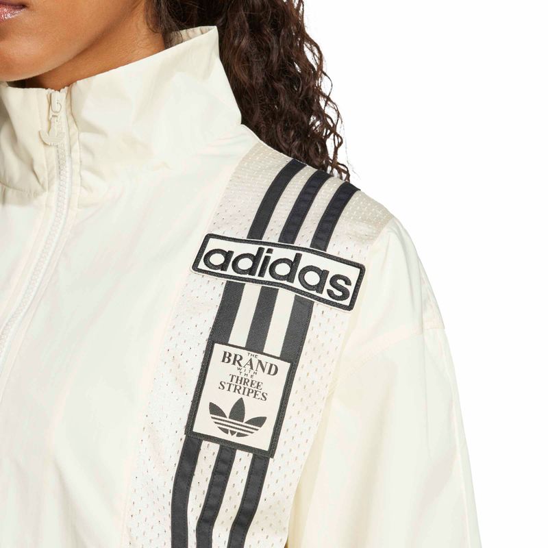 JD0096_5_APPAREL_On Model_Detail View 1_white