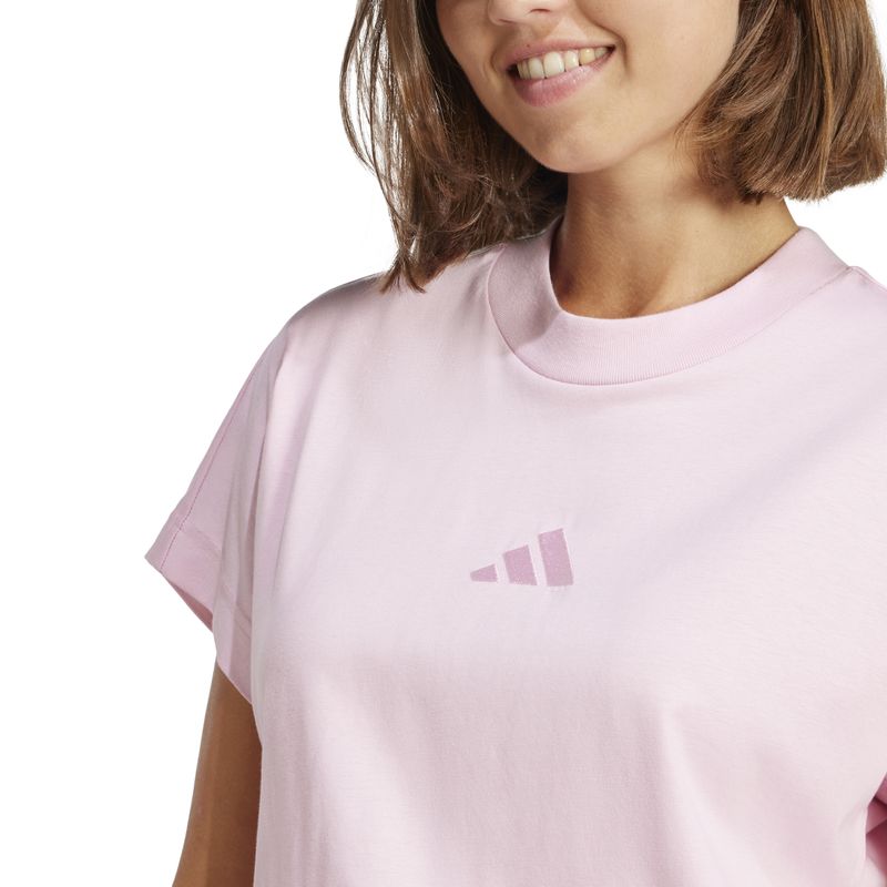 JD0187_5_APPAREL_On Model_Detail View 1_white
