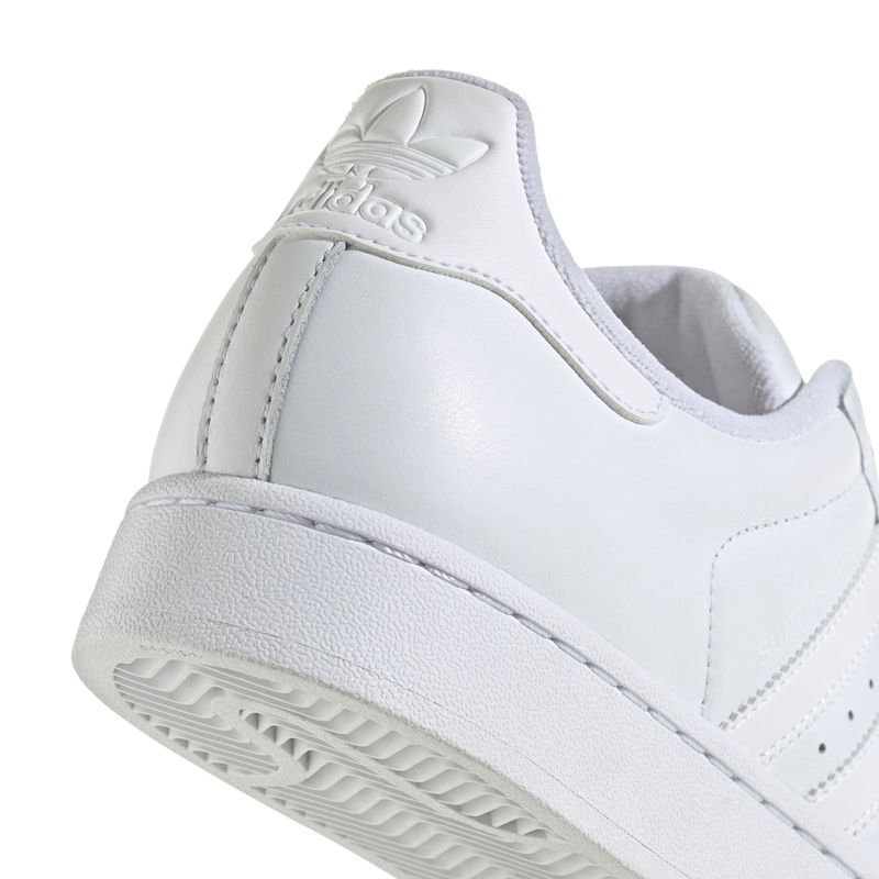 JI0080_8_FOOTWEAR_Photography_Detail View 1_white