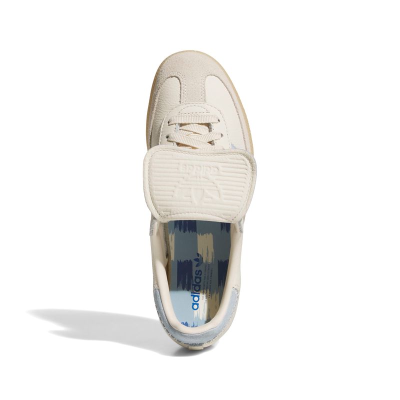 JP6807_3_FOOTWEAR_Photography_Top Portrait View_white