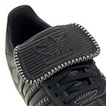 JQ7087_8_FOOTWEAR_Photography_Detail View 1_white