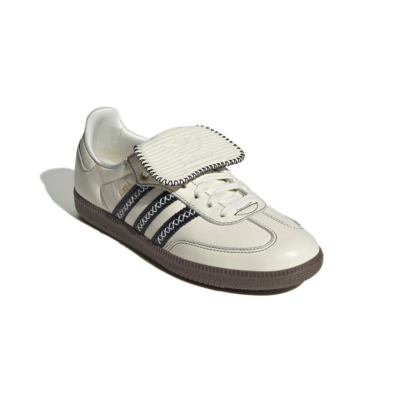 JQ7088_6_FOOTWEAR_Photography_Front Lateral Top View_white