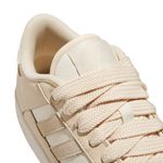 JR1016_8_FOOTWEAR_Photography_Detail View 1_white