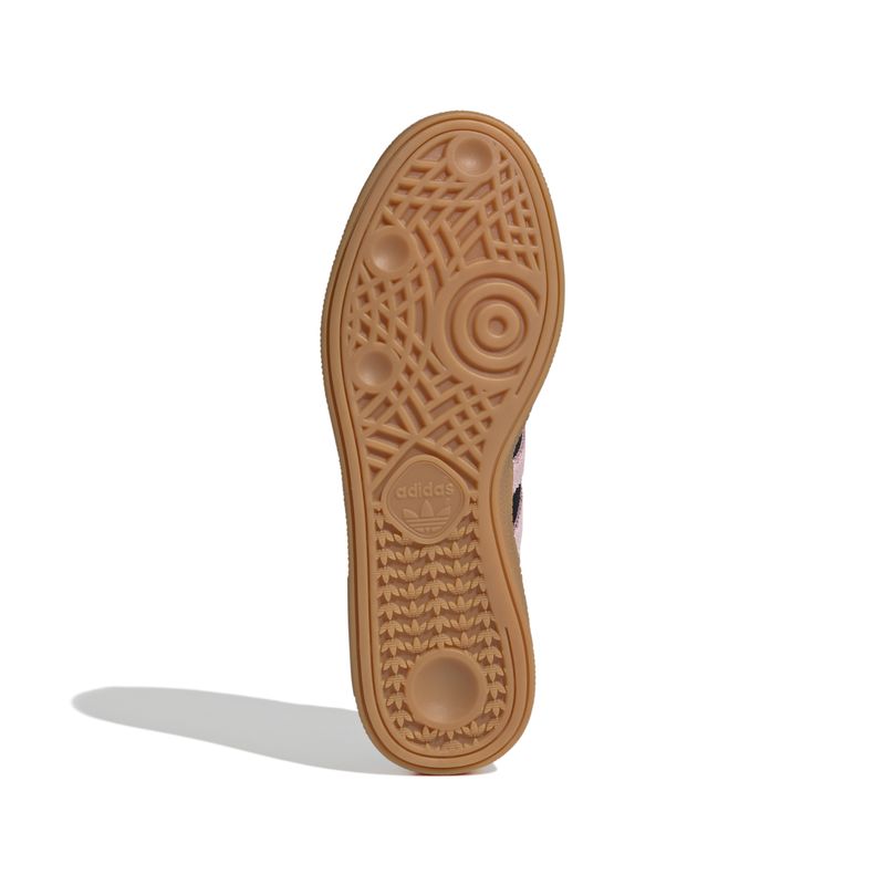 IE5897_4_FOOTWEAR_Photography_Bottom View_white