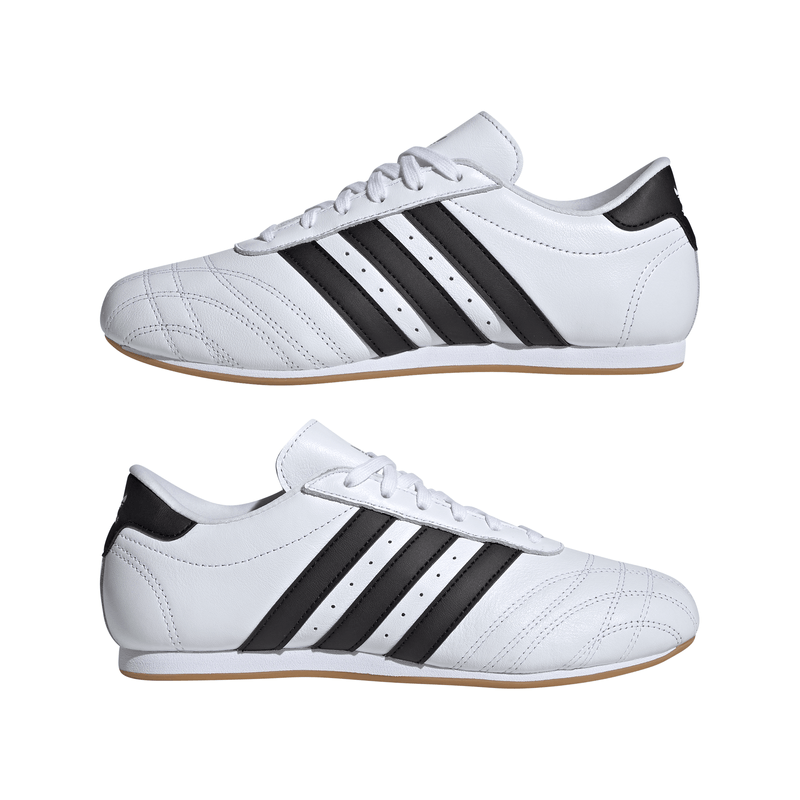 JS1194_10_FOOTWEAR_Photography_Mirrored Pair View_white