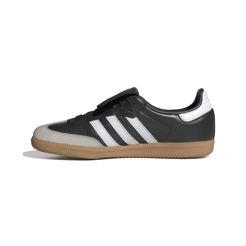 IG2010_5_FOOTWEAR_Photography_Side Medial Center View_white